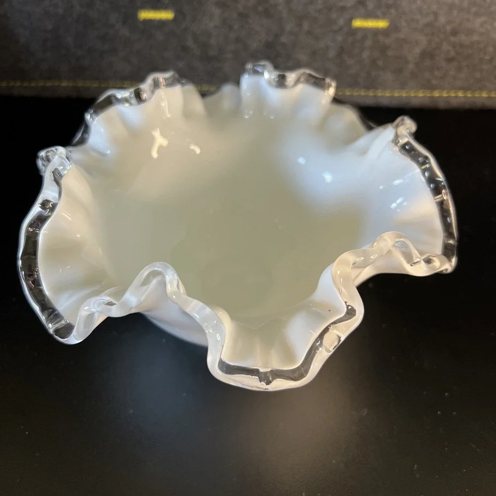 Fenton Silver‎ Crest Milk Glass 7
